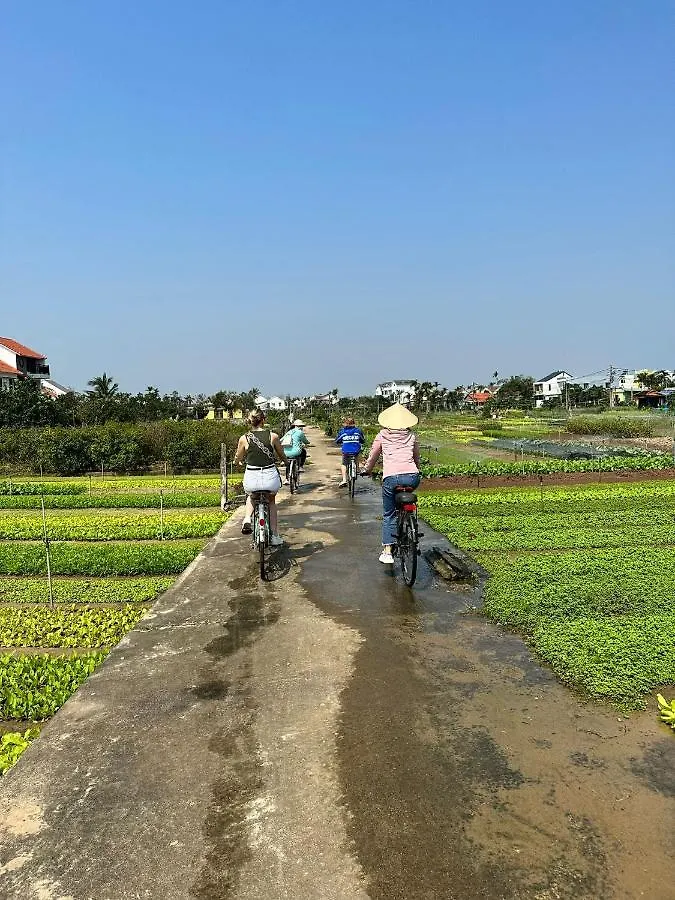 ホームステイ Lasanta Villa ホイアン ベトナム